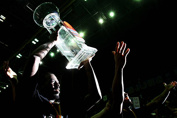 外强手毫不 外强手毫不