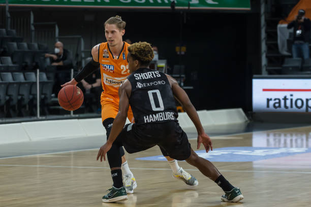 自从他加入 自从他加入